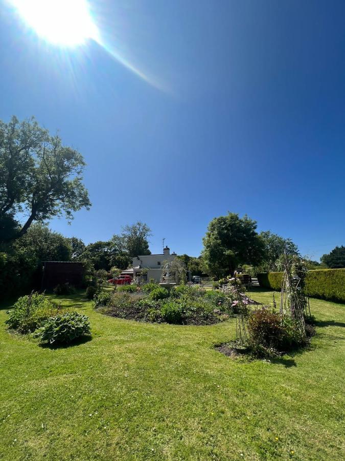 Broadmoor Farm Bed & Breakfast Kilgetty Exterior foto